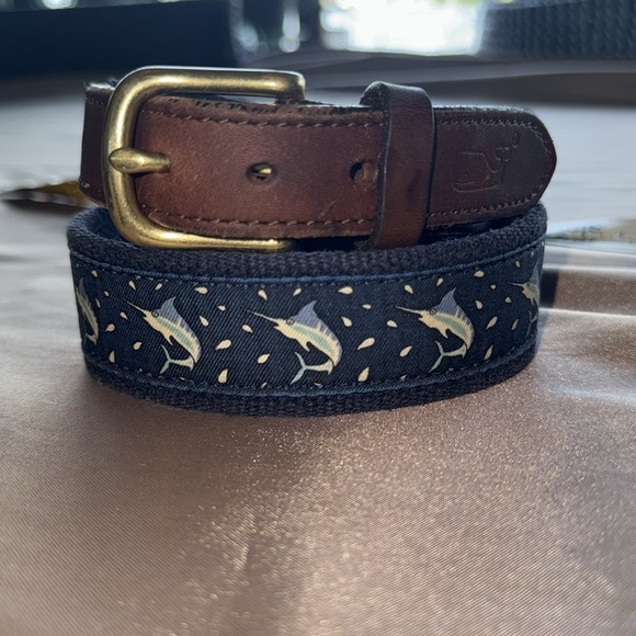 Vineyard Vines Swordfish Belt Brown Leather Blue Sailfish Silk Print Sz 26” - Picture 7 of 9